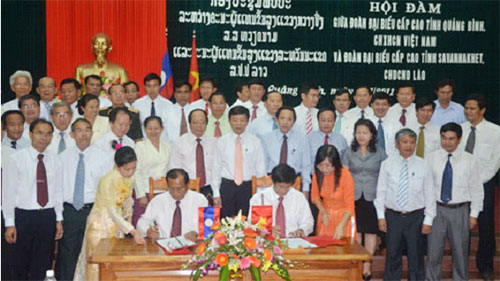 ແຂວງກວາງບິ່ງ ແລະ ສະຫວັນນະເຂດ ເຈລະຈາ, ແລກປ່ຽໜສະພາບການຮ່ວມມື